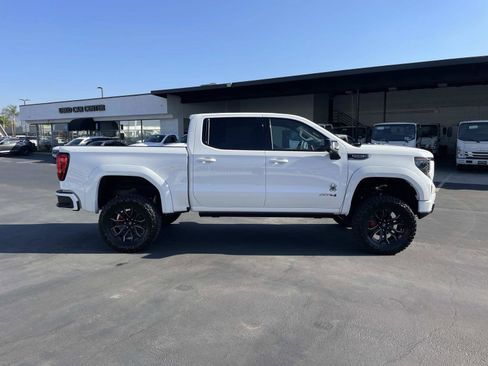 New 2025 GMC Sierra 1500 AT4 w/ AT4 Premium Package image 4