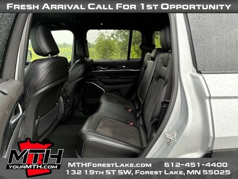 Used 2023 Jeep Grand Cherokee Trailhawk w/ Advanced Protech Group II AWD/4WD image 10