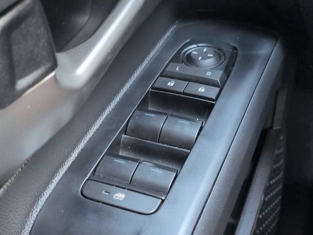 Certified 2025 Toyota Tacoma TRD Off-Road AWD/4WD image 22