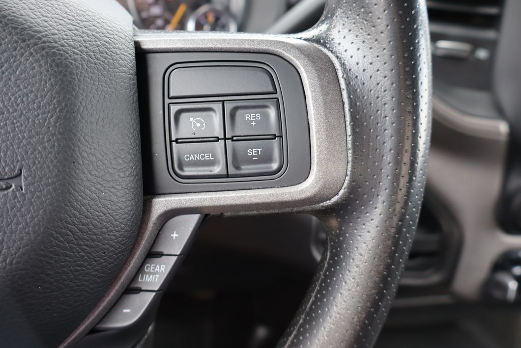Used 2021 RAM 3500 Tradesman w/ Chrome Appearance Group RWD image 31