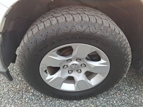 Used 2021 RAM 1500 Big Horn AWD/4WD image 3