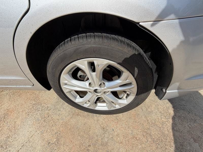 Used 2012 Ford Fusion SE FWD image 10