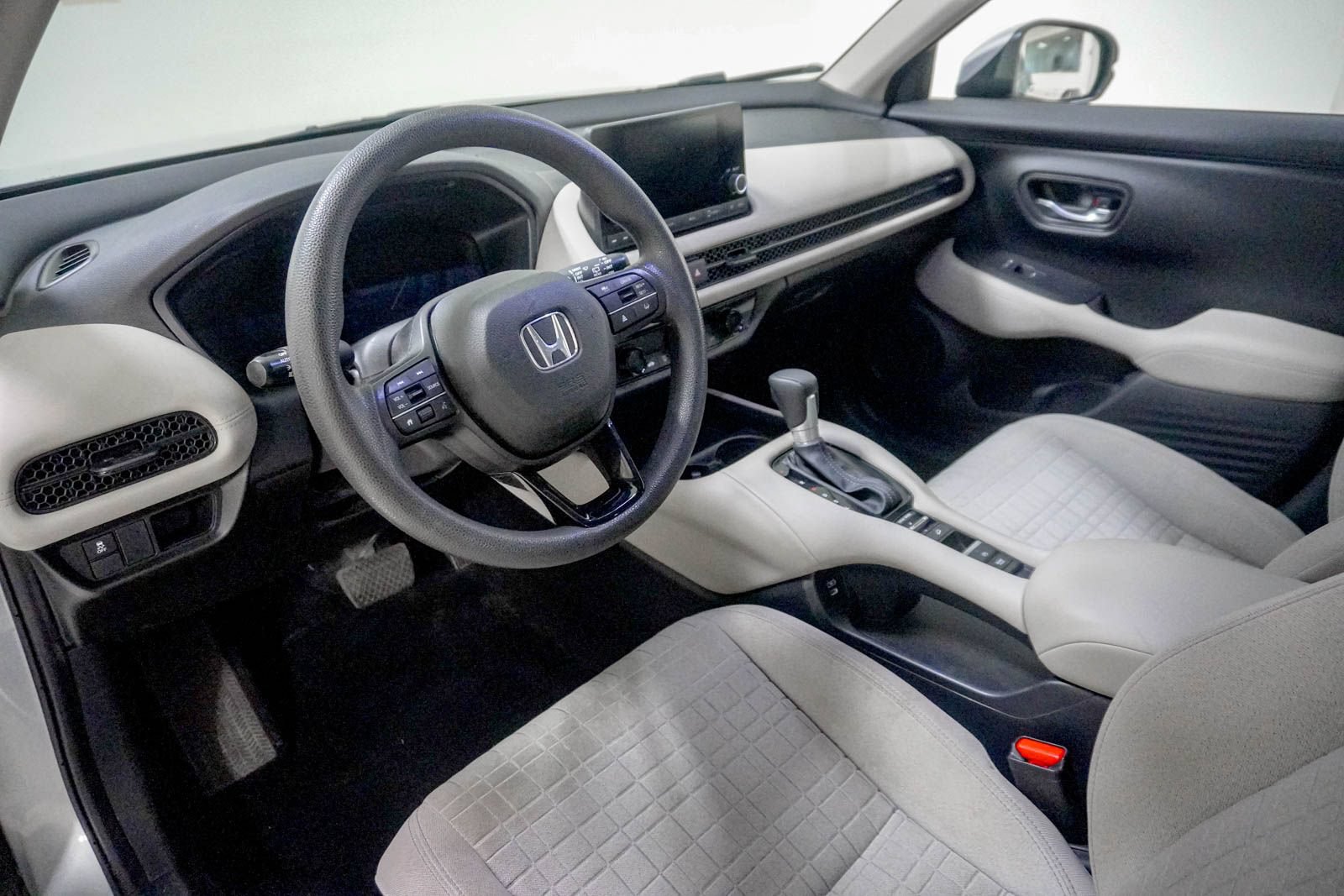 Used 2024 Honda HR-V LX image 18