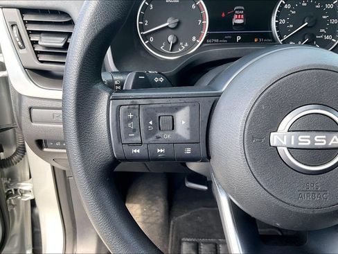 Used 2024 Nissan Rogue S AWD/4WD image 11