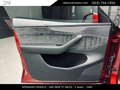 Used 2026 Tesla Model Y AWD image 23