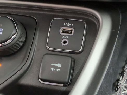 Certified 2021 Jeep Compass Latitude w/ Convenience Group image 30