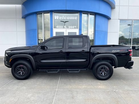 Used 2025 Nissan Frontier PRO-4X w/ Tow Package AWD/4WD image 1