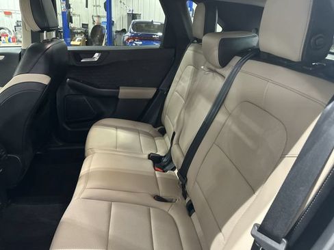 Certified 2020 Ford Escape SEL AWD/4WD image 31