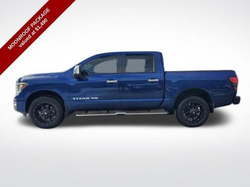 Used 2020 Nissan Titan SL w/ Moonroof Package image 2