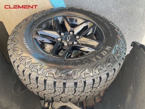 Used 2022 Chevrolet Silverado 1500 LT Trail Boss w/ Bed Protection Package image 7