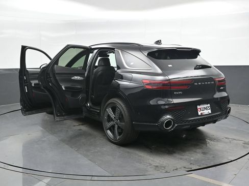 Used 2023 Genesis GV70 3.5T Sport w/ Sport Prestige Package AWD/4WD image 47