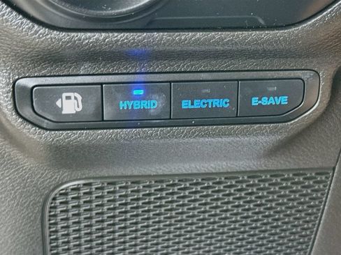 Used 2023 Jeep Wrangler Unlimited w/ Sun & Screen Package AWD/4WD image 22