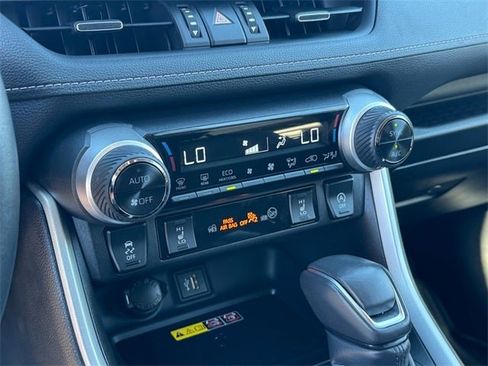 Used 2017 Subaru Outback 2.5i Limited image 24