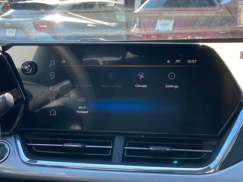 New 2026 Chevrolet Trax LT w/ LT Convenience Package FWD image 13