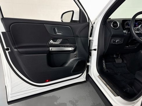 Used 2026 Mercedes-Benz GLB 250 image 20