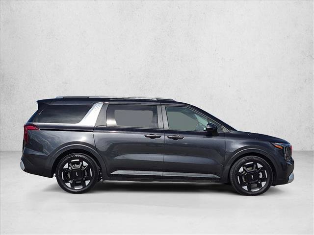 Used 2026 Kia Carnival EX FWD image 4