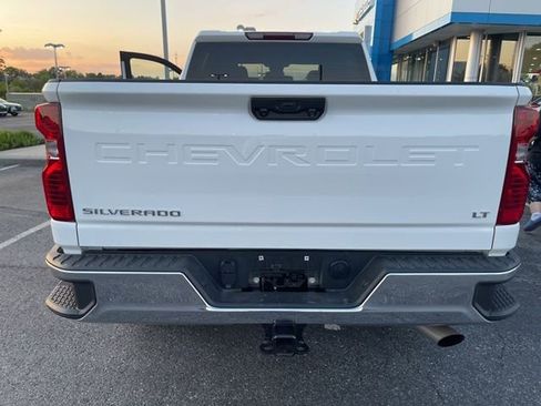 Used 2025 Chevrolet Silverado 2500 LT w/ Convenience Package AWD/4WD image 9