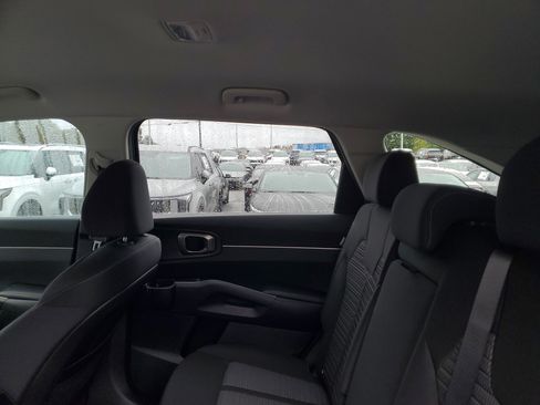 New 2026 Kia Sorento LX image 10