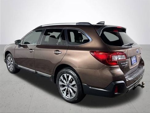 Used 2019 Subaru Outback 2.5i Touring w/ Popular Package #3A image 8