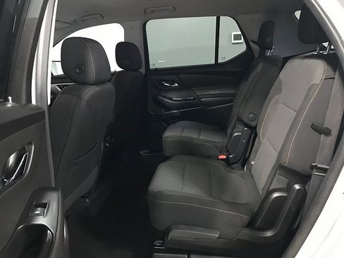 Used 2018 Chevrolet Traverse LT w/ LPO, Floor Liner Package AWD/4WD image 18