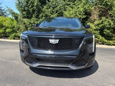 Used 2024 Cadillac XT4 Sport AWD/4WD image 11