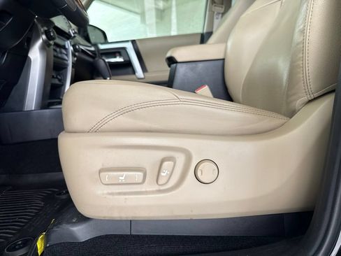 Used 2023 Toyota 4Runner Limited AWD/4WD image 43
