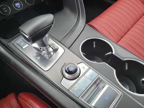 Certified 2025 Genesis G70 3.3T Advanced image 16