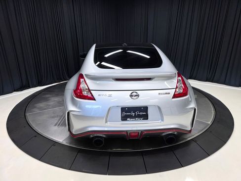 Used 2017 Nissan 370Z NISMO RWD image 12