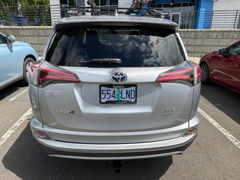 Used 2017 Toyota RAV4 XLE w/ Plus Special Value Package AWD/4WD image 5