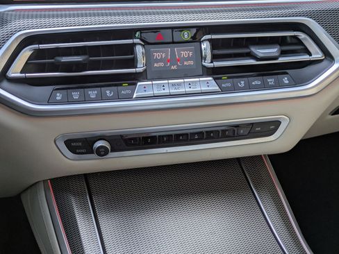 Used 2020 BMW X5 M50i w/ Executive Package image 19