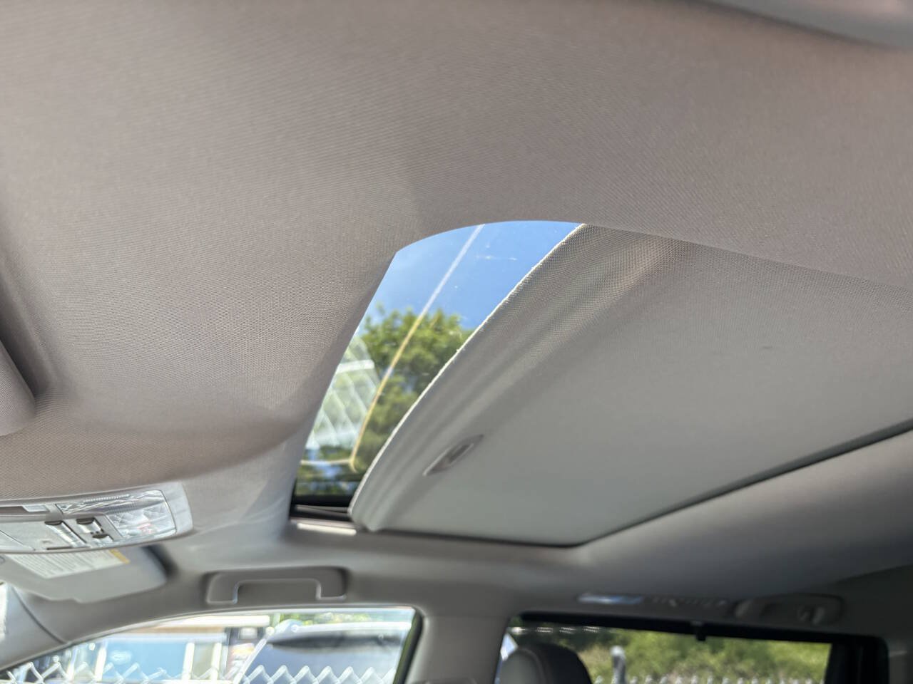 Used 2015 Toyota Highlander XLE AWD/4WD image 10