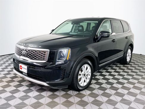 Used 2021 Kia Telluride LX image 3