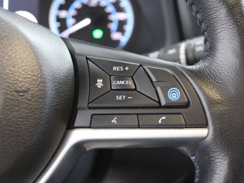 Used 2019 Nissan Leaf SV w/ SV Technology Package FWD image 20