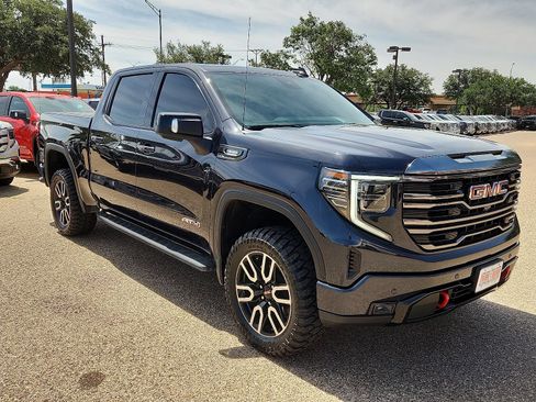 Used 2023 GMC Sierra 1500 AT4 w/ AT4 Premium Package AWD/4WD image 6