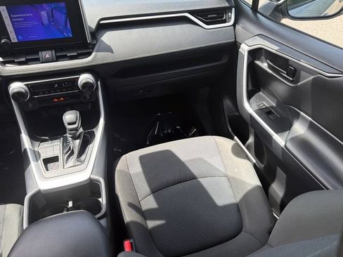 Certified 2025 Toyota RAV4 LE AWD/4WD image 19