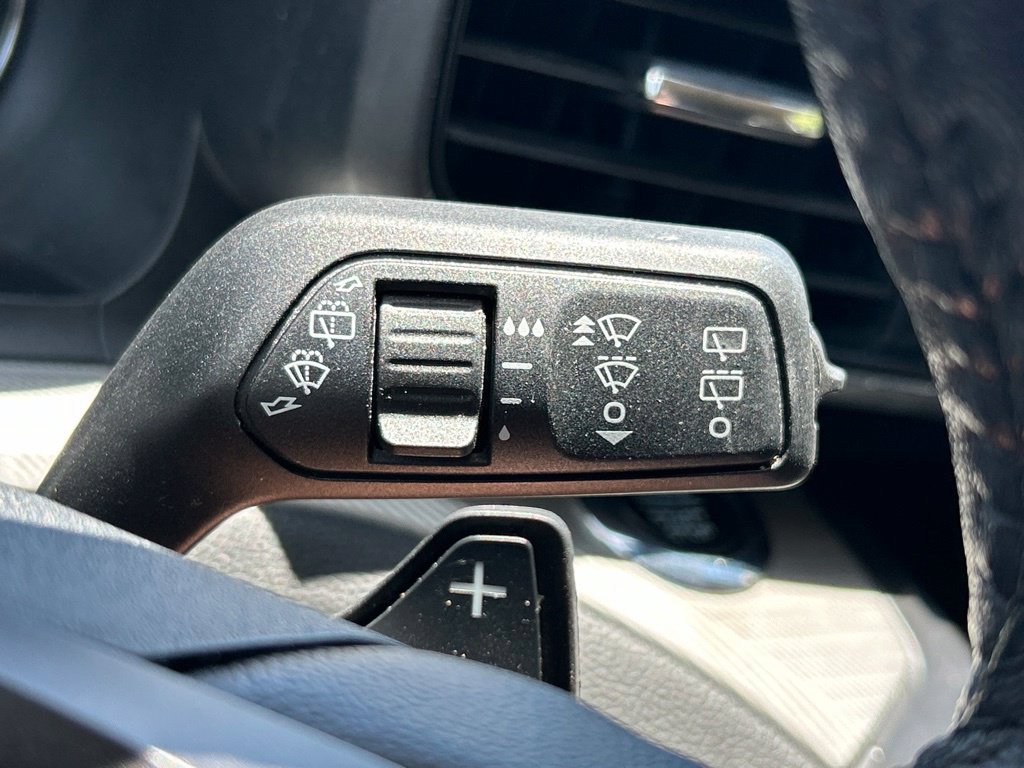 Used 2020 Ford Explorer XLT w/ Comfort Package RWD image 28