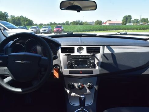 Used 2010 Chrysler Sebring Touring FWD image 24
