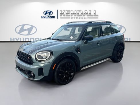 Used 2024 MINI Cooper Countryman S w/ Premium Package FWD image 3