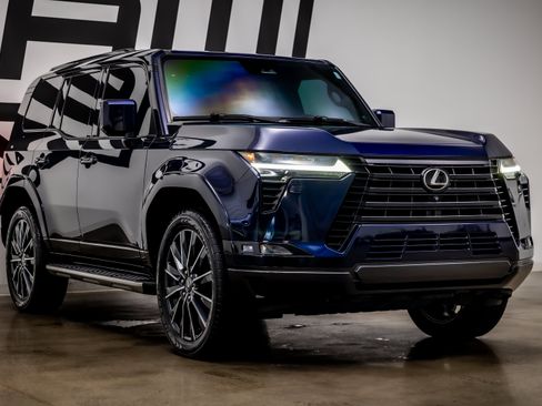 Used 2024 Lexus GX 550 w/ Cold Area Package AWD/4WD image 25