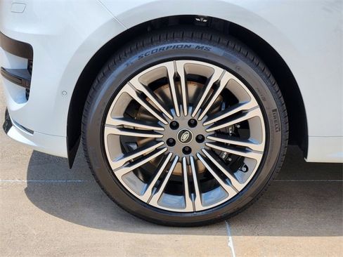 New 2025 Land Rover Range Rover Sport Dynamic SE image 7