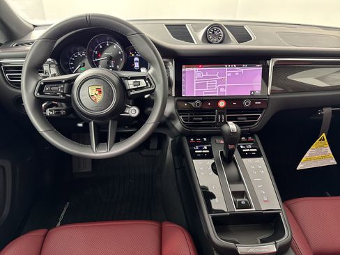 Certified 2025 Porsche Macan Turbo image 26