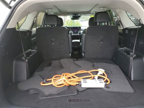 Used 2022 Kia Sorento SX w/ Panoramic Sunroof Package image 6