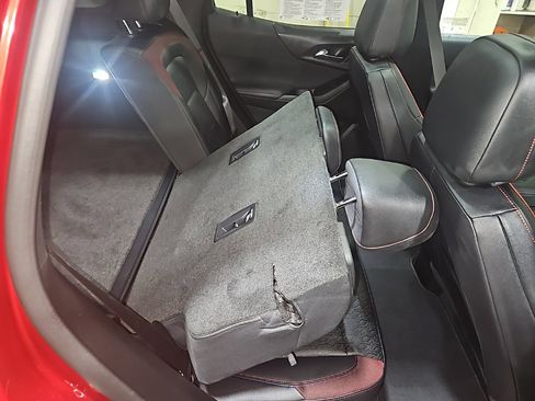 Used 2025 Chevrolet Equinox RS w/ Convenience Package III image 32