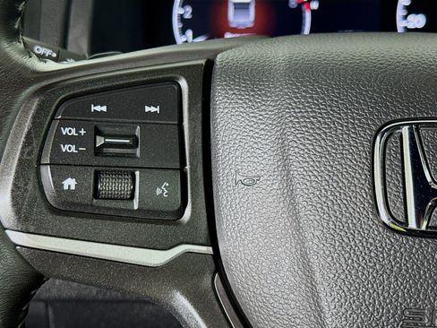 Used 2025 Honda Ridgeline RTL image 11