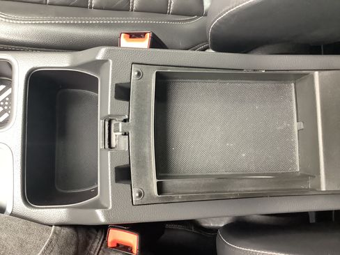 Used 2018 Ford Escape Titanium w/ Ford Safe & Smart Package AWD/4WD image 15