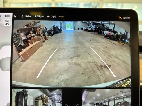 Used 2022 Tesla Model Y Long Range image 29