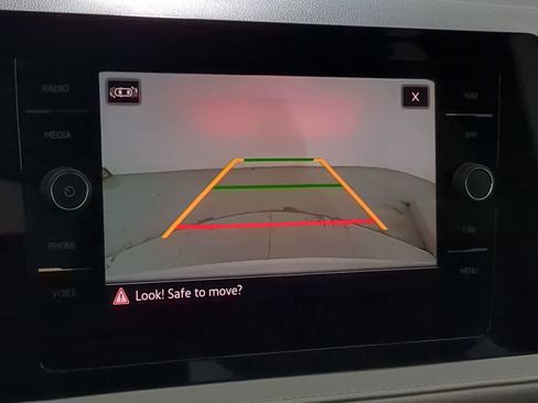 New 2025 Volkswagen Taos SEL image 30