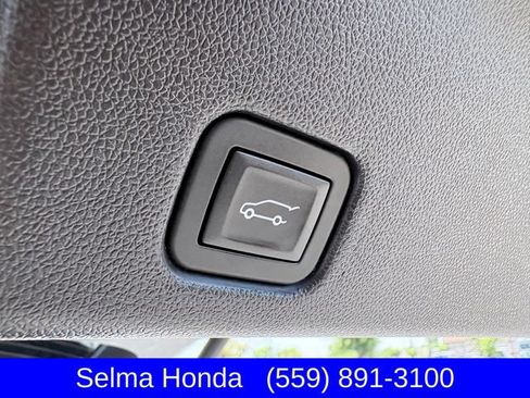 Used 2024 Chevrolet Traverse LT AWD/4WD image 26