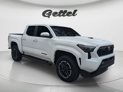 New 2025 Toyota Tacoma TRD Sport AWD/4WD image 3