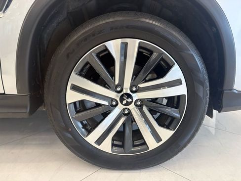 Used 2025 Mitsubishi Outlander Sport ES AWD/4WD image 38